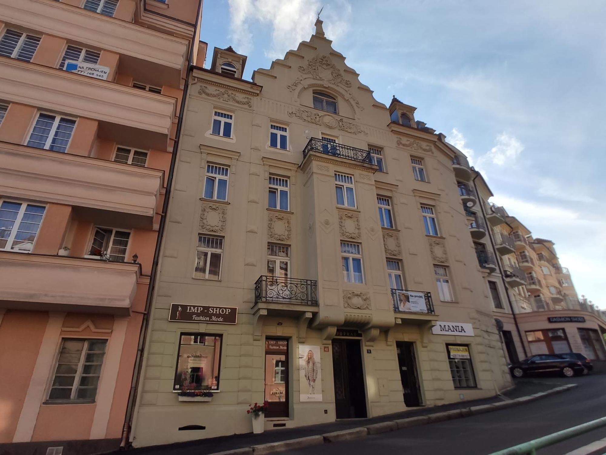 Apartman 63M2 S Balkonem V Lazenskem Centru Karlovy Vary Exterior photo
